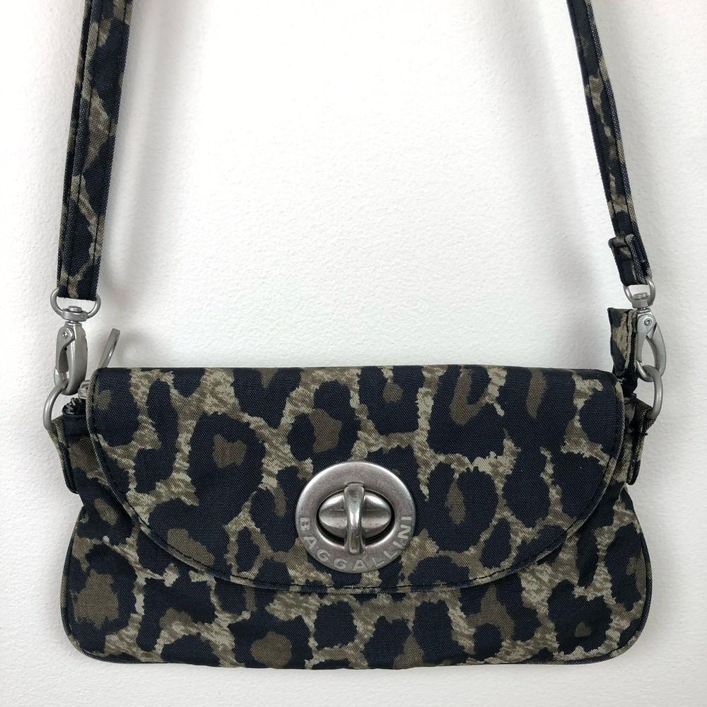 Baggallini - Leopard Print Monaco Clutch / Crossbody